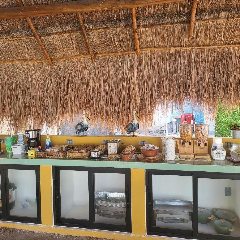 Pelican Inn At Las Dunas Челем Экстерьер фото